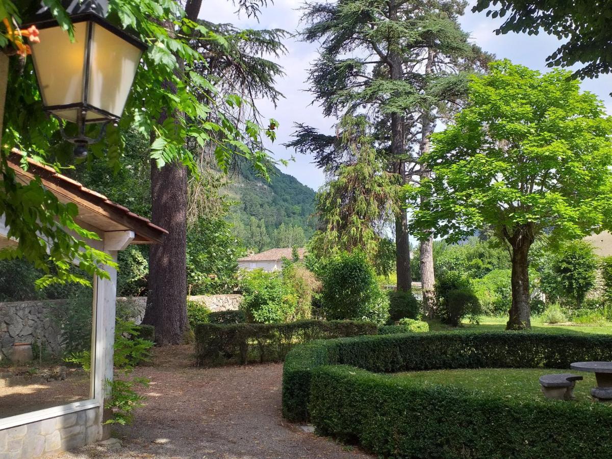 Le Jardin Secret Bed & Breakfast Saint-Antonin Exterior photo